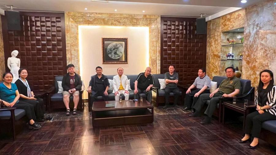 2ea71b0197093f23ec2c56648e1c99e